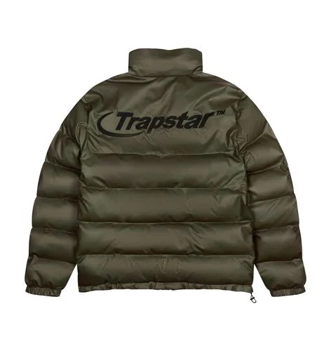 Trapstar Heat-Reactive Hyperdrive Jacket in Green - A cutting-edge piece of urban fashion that changes color in response to temperature. Stay stylish and warm with this remarkable jacket."